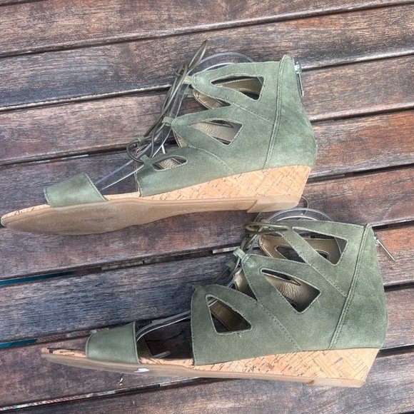 Sam Edelman Dean Caged Gladiator Sandal Green Suede with back Zipper. Size 10 - Picture 4 of 12